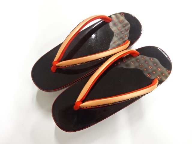 JAPANESE KIMONO / GETA (23 CM)